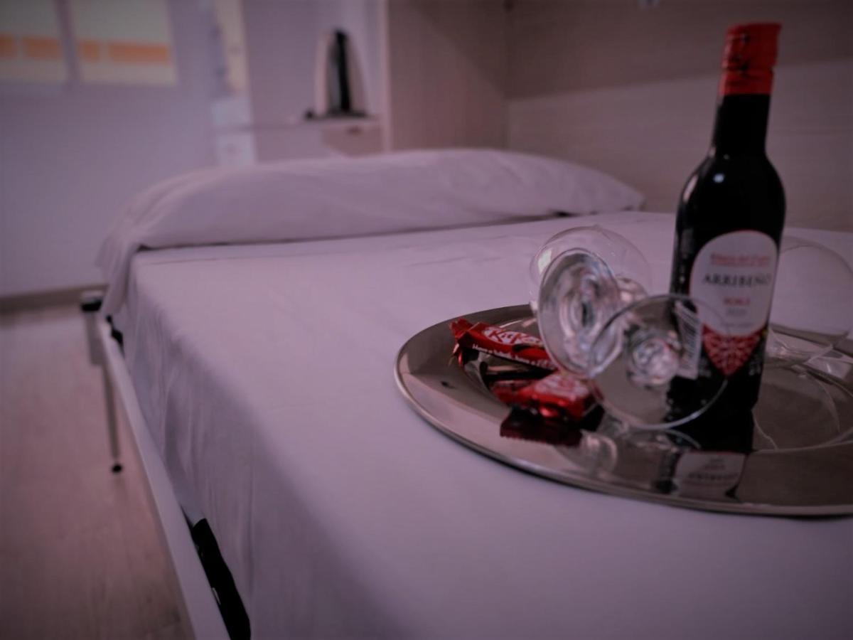La Bella Malagueta Apartment Malaga Luaran gambar